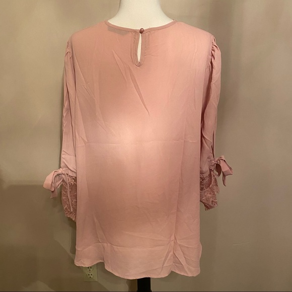 NWOT Pink Long Sleeve Lace Detail Blouse Womens - Picture 4 of 4